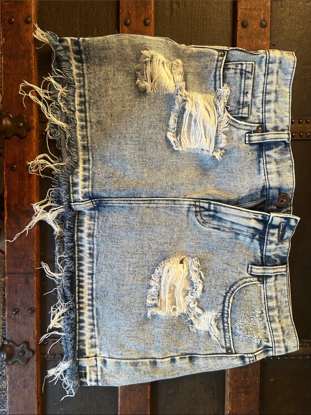 Bullhead Light Blue Denim Skirt Detail; size 26
